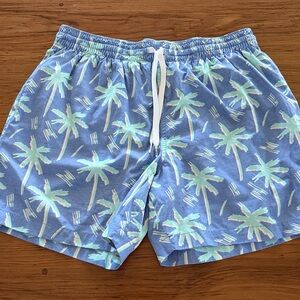 Chubbies Blue & Green Palm Tree Swim Trunks Men's Medium- 5.5 Inseam Like New